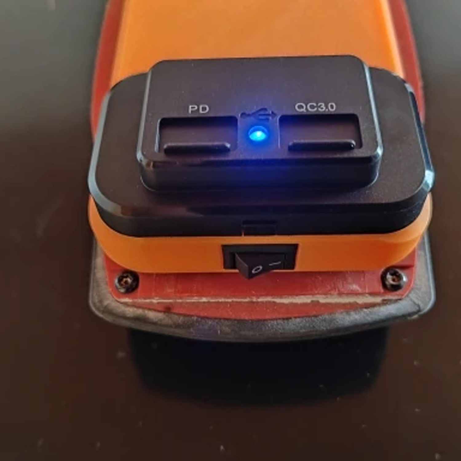 Ładowarka Power Bank do akumul – Power Tools Hilti recenzja i cena